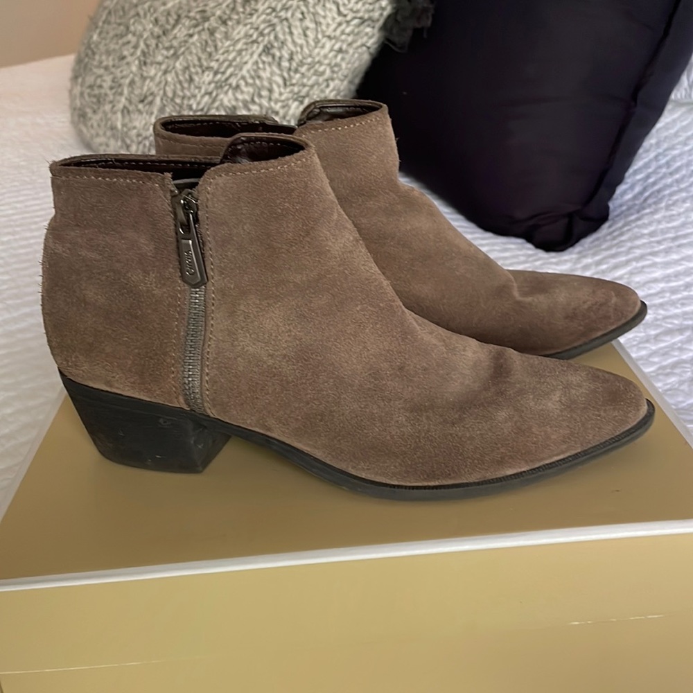 Grey/beige Sam Edelman booties